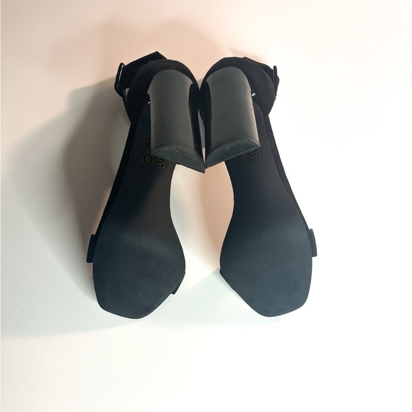 Like new✨Truffle collection black open toe heels - Picture 6 of 6